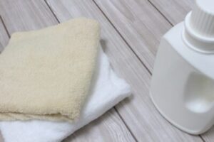 縮んだ服を元に戻すには柔軟剤とコンディショナー（綿100・ポリエル）コツを解説